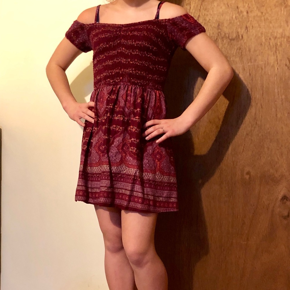 Junior girls maroon dress